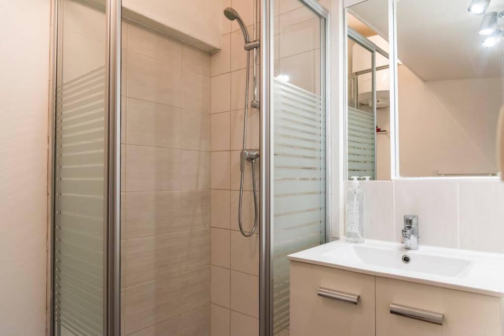 Appartement 2 Personnes, Place St Sauveur A 2Min Caen Exteriör bild